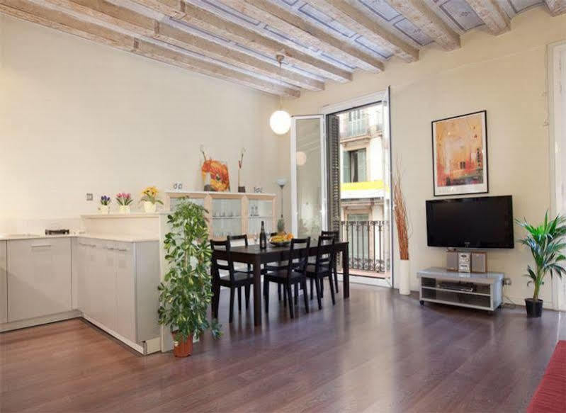 Rent Ramblas * Barcelona